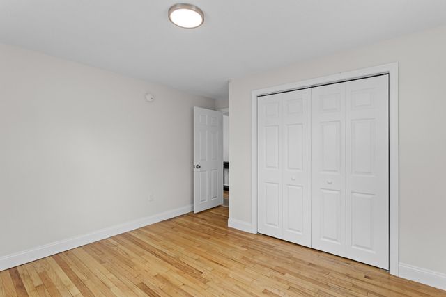 12 Hemlock Street, Hudson, NH 03051