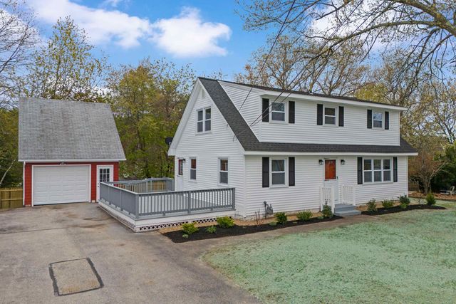 12 Hemlock Street, Hudson, NH 03051