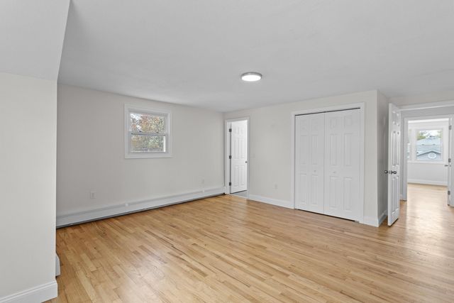 12 Hemlock Street, Hudson, NH 03051