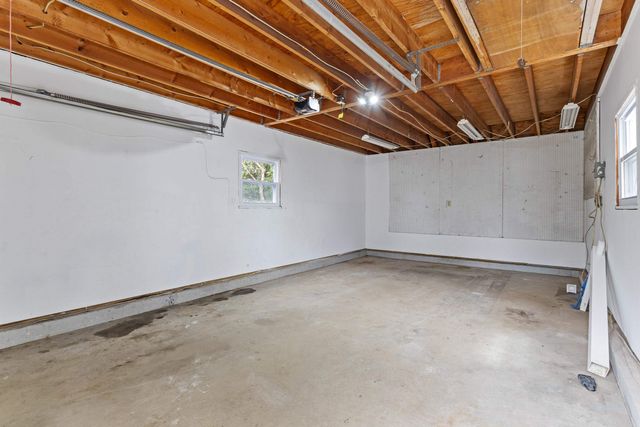 12 Hemlock Street, Hudson, NH 03051