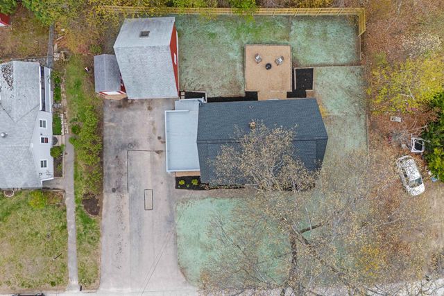 12 Hemlock Street, Hudson, NH 03051