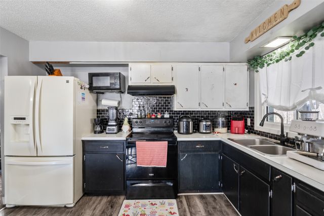 208 N 22nd Street, Marshalltown, IA 50158