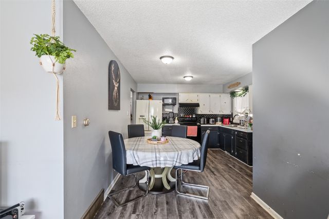 208 N 22nd Street, Marshalltown, IA 50158