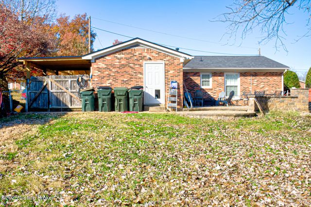 2503 Post Ct, Louisville, KY 40299