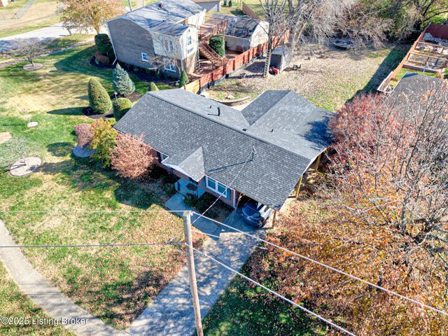 2503 Post Ct, Louisville, KY 40299