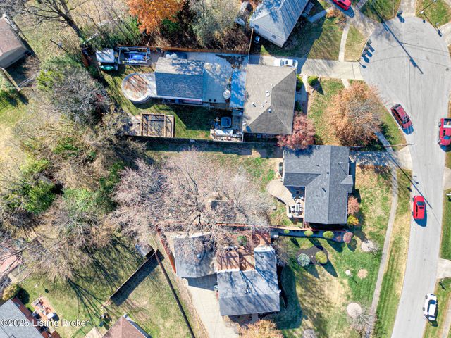 2503 Post Ct, Louisville, KY 40299