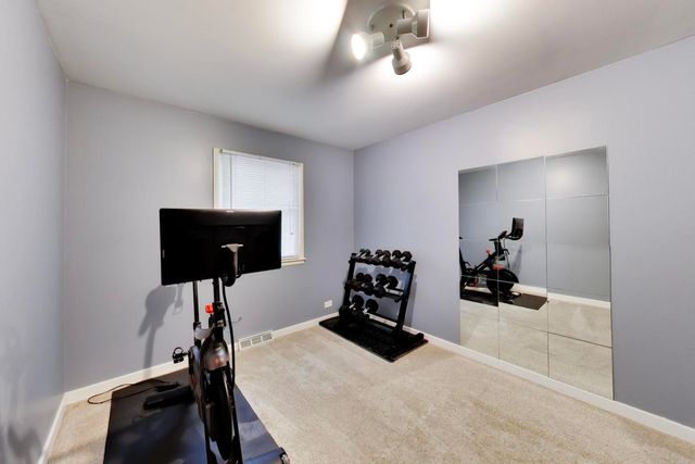 1430 Sequoia Lane, Darien, IL 60561