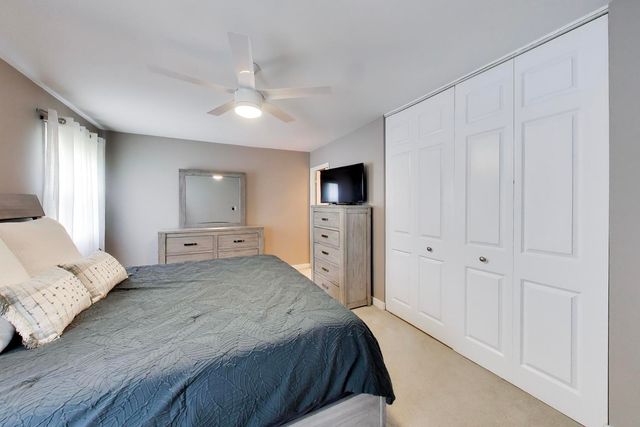 1430 Sequoia Lane, Darien, IL 60561