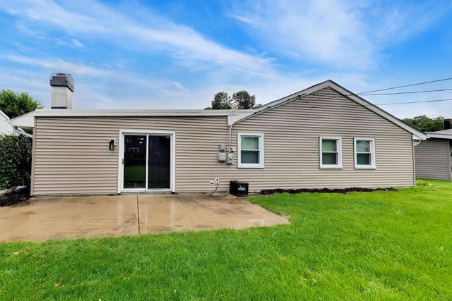 1430 Sequoia Lane, Darien, IL 60561