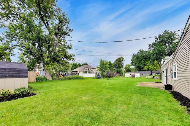 1430 Sequoia Lane, Darien, IL 60561