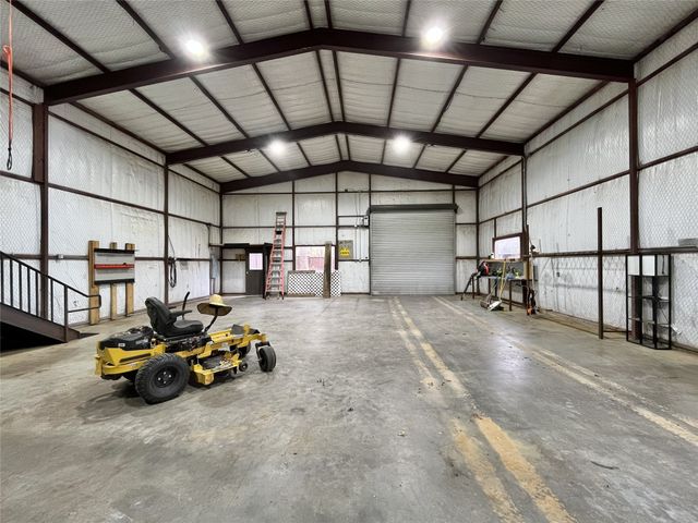 245 Spring Creek Court, Paradise, TX 76073