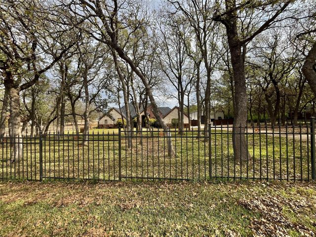 245 Spring Creek Court, Paradise, TX 76073