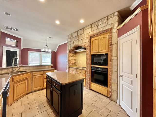 245 Spring Creek Court, Paradise, TX 76073