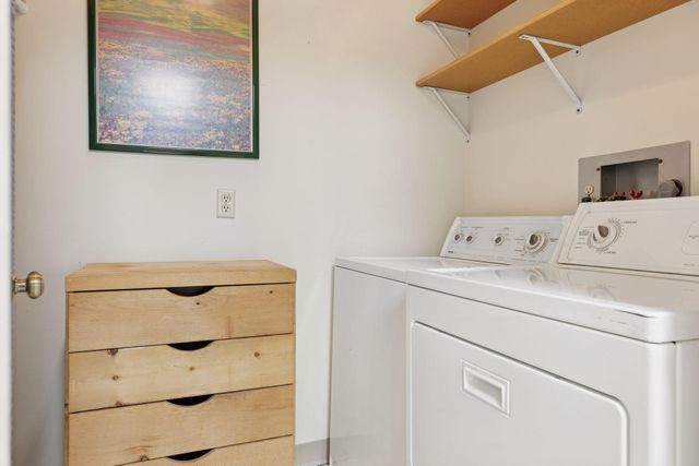 5697 Green Circle Drive 219, Minnetonka, MN 55343