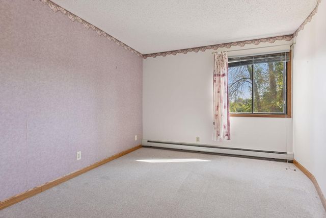 5697 Green Circle Drive 219, Minnetonka, MN 55343