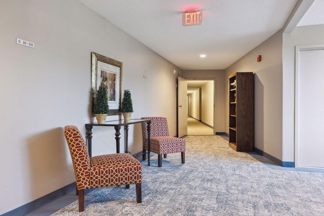 5697 Green Circle Drive 219, Minnetonka, MN 55343