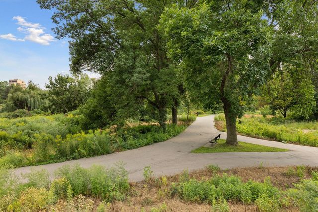 5697 Green Circle Drive 219, Minnetonka, MN 55343