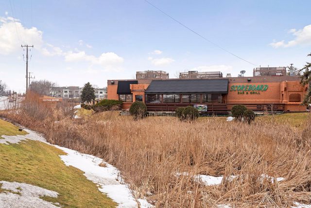 5697 Green Circle Drive 219, Minnetonka, MN 55343