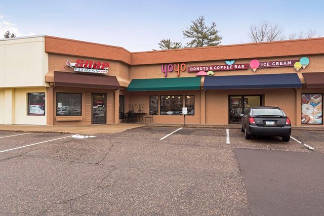 5697 Green Circle Drive 219, Minnetonka, MN 55343