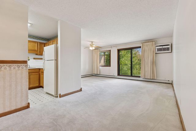 5697 Green Circle Drive 219, Minnetonka, MN 55343