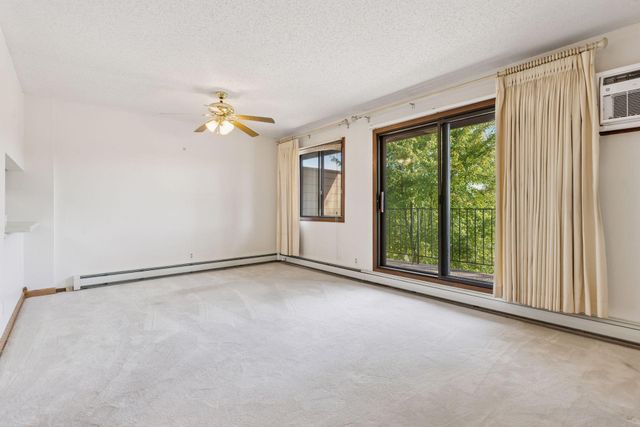 5697 Green Circle Drive 219, Minnetonka, MN 55343