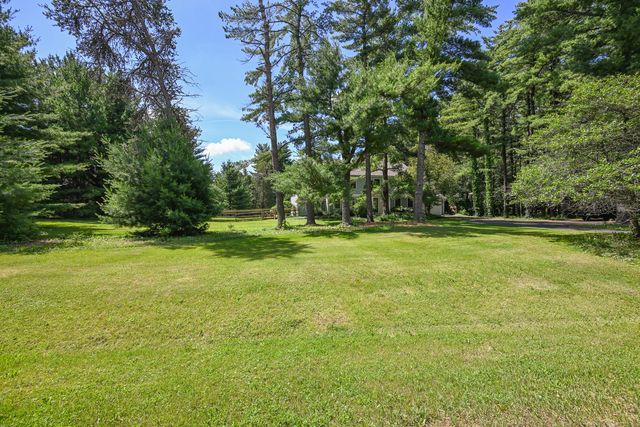 8307 Concord Drive, Bull Valley, IL 60098
