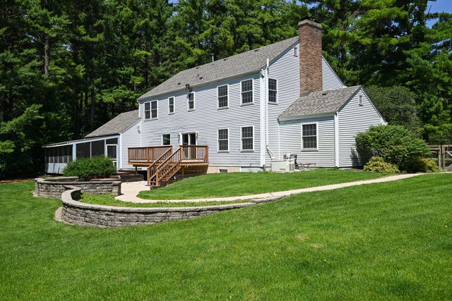 8307 Concord Drive, Bull Valley, IL 60098
