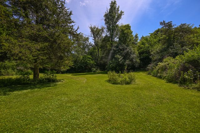 8307 Concord Drive, Bull Valley, IL 60098