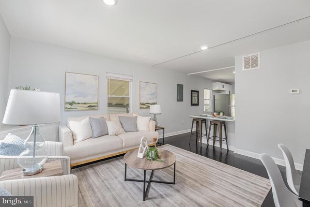 1205 N POINT RD, Dundalk, MD 21222