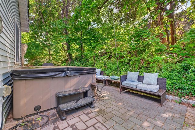 14 Jerome Drive, Cortlandt Manor, NY 10567