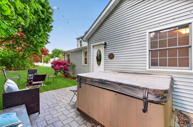 14 Jerome Drive, Cortlandt Manor, NY 10567