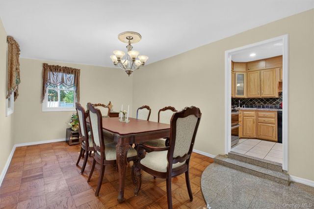 14 Jerome Drive, Cortlandt Manor, NY 10567