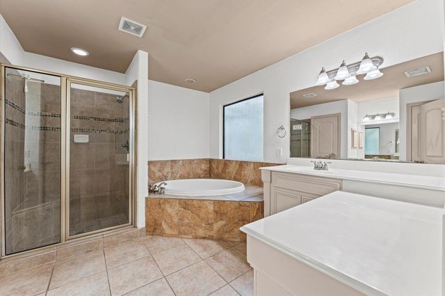 2905 Baer Street 6, Houston, TX 77020