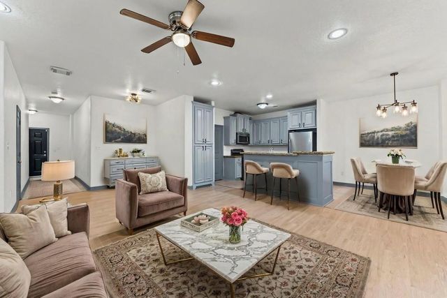 2905 Baer Street 6, Houston, TX 77020