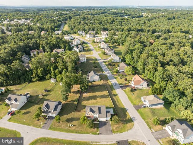 18 TROUT RIVER TER, Falling Waters, WV 25419