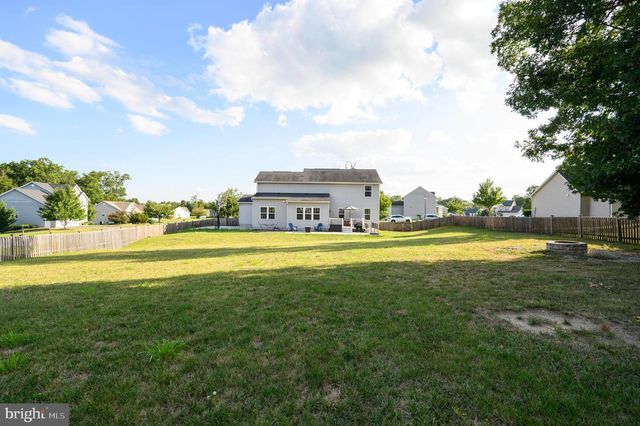 18 TROUT RIVER TER, Falling Waters, WV 25419