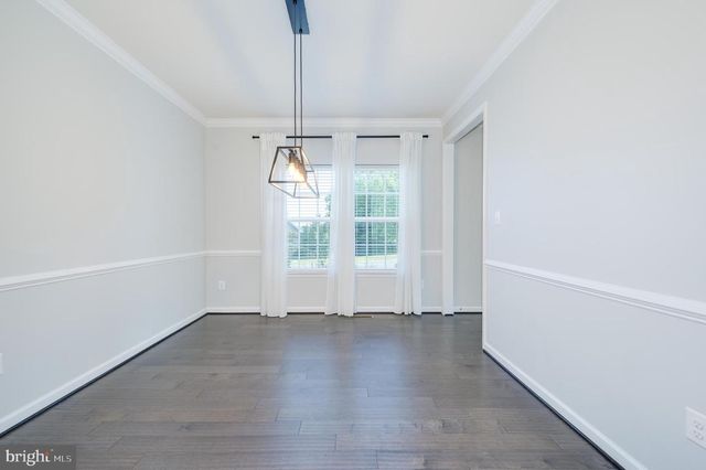 18 TROUT RIVER TER, Falling Waters, WV 25419