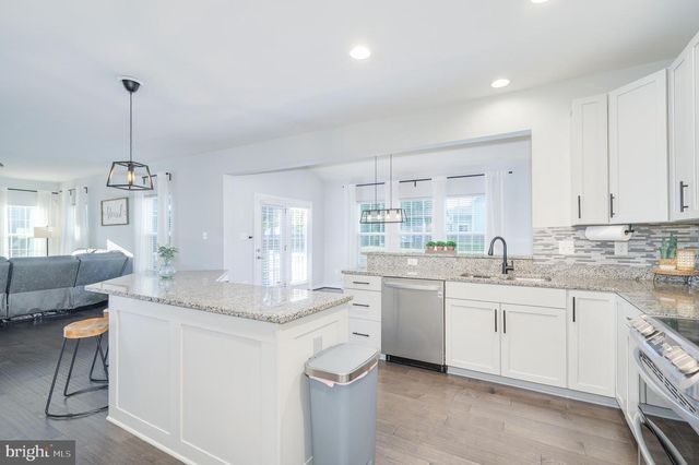 18 TROUT RIVER TER, Falling Waters, WV 25419