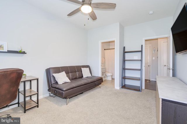 18 TROUT RIVER TER, Falling Waters, WV 25419