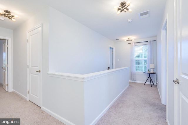 18 TROUT RIVER TER, Falling Waters, WV 25419