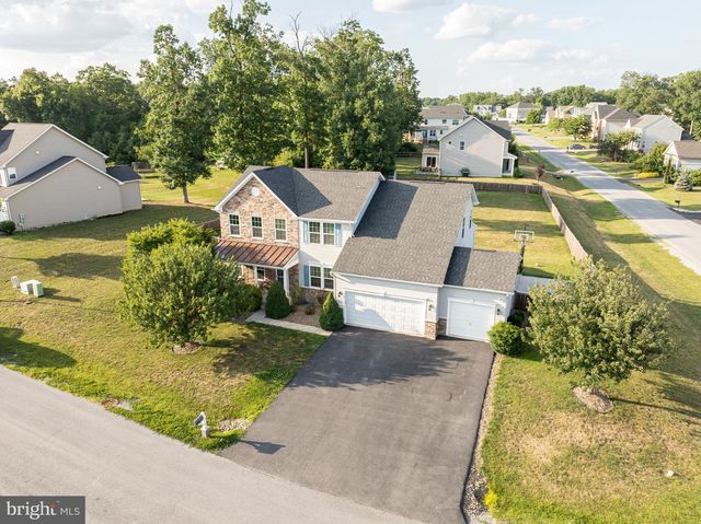 18 TROUT RIVER TER, Falling Waters, WV 25419