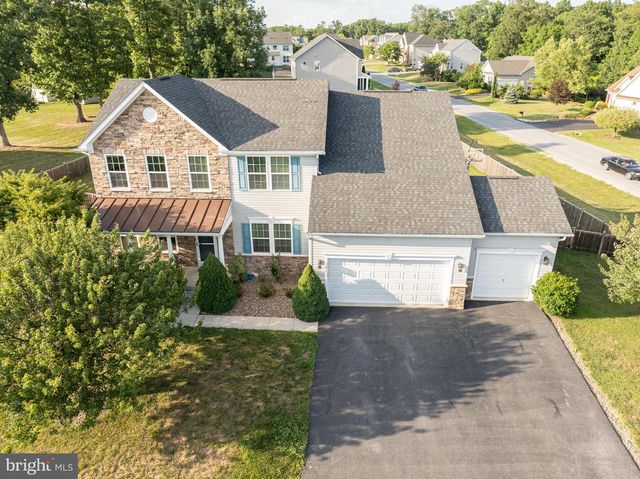 18 TROUT RIVER TER, Falling Waters, WV 25419