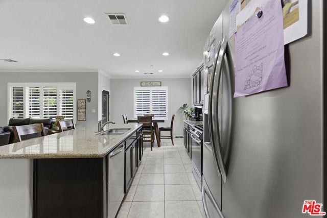 5805 Moonstone Peak Drive, Bakersfield, CA 93313