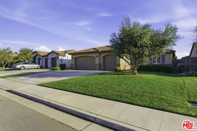 5805 Moonstone Peak Drive, Bakersfield, CA 93313