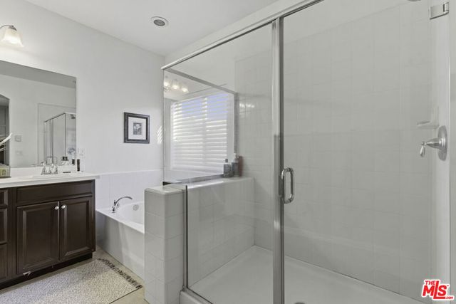 5805 Moonstone Peak Drive, Bakersfield, CA 93313