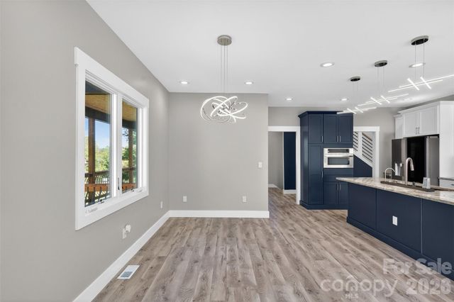 98 Downing Street, Asheville, NC 28806