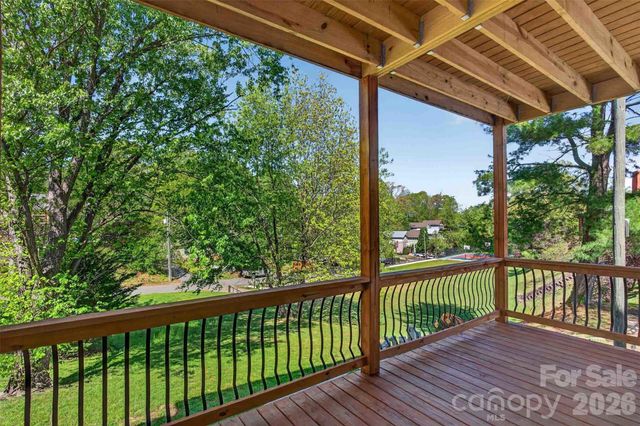98 Downing Street, Asheville, NC 28806