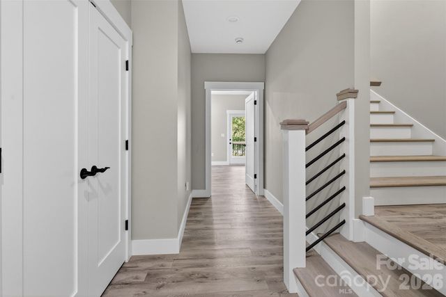 98 Downing Street, Asheville, NC 28806