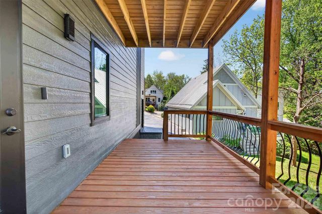 98 Downing Street, Asheville, NC 28806