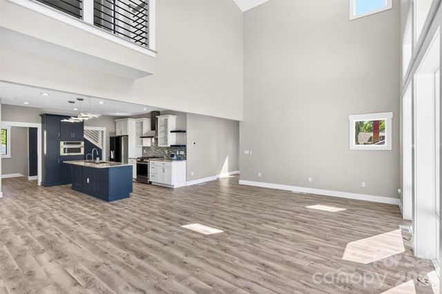 98 Downing Street, Asheville, NC 28806